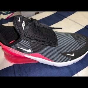 NWOT Nike Air Max 270 Limited Edition Racer Pink